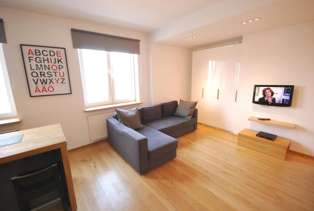 Apartment4You - Solidarnosci Warsaw Bilik gambar