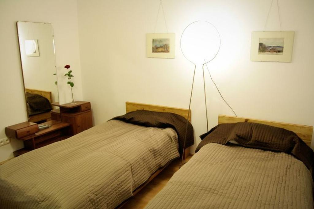 Apartment4You - Solidarnosci Warsaw Luaran gambar