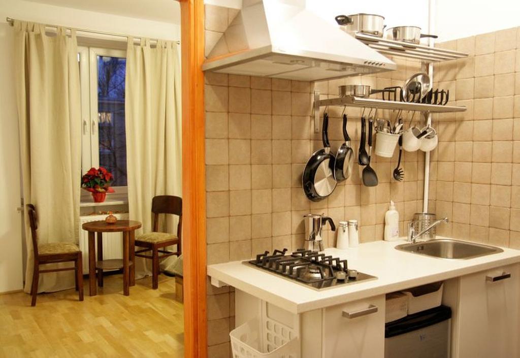 Apartment4You - Solidarnosci Warsaw Luaran gambar